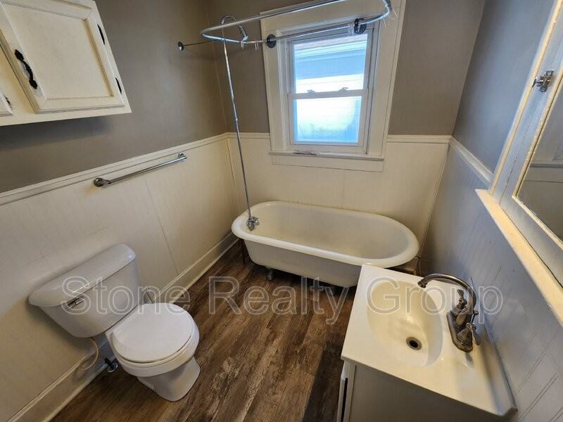 1419 S 11th 1/2 St - Photo 6 of 8