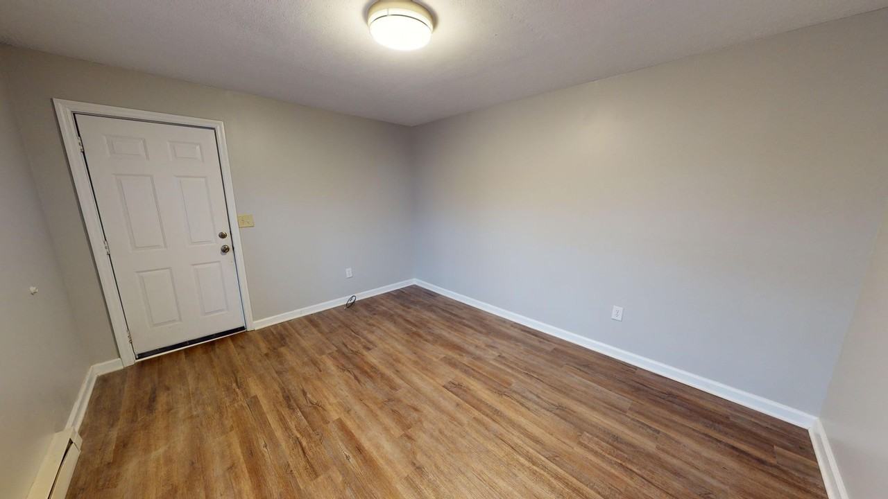 Oak Park Apartments - Photo 7 of 37