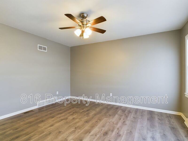 5012 S Grand Ave - Photo 3 of 19