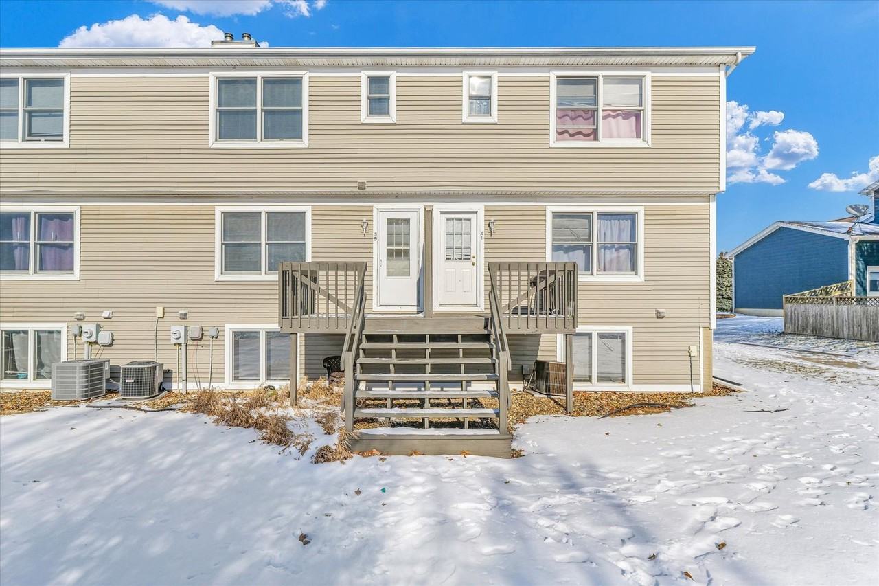 2725 Rainbow Avenue - Photo 3 of 31