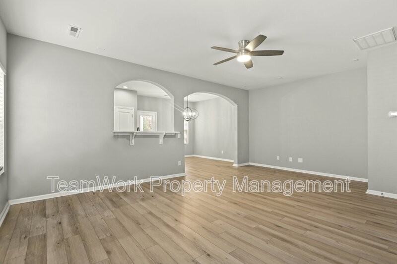 1163 Euclid Dr - Photo 6 of 28