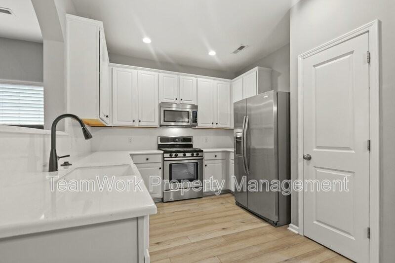 1163 Euclid Dr - Photo 7 of 28