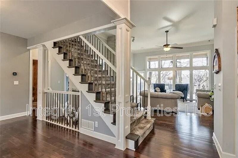 8338 Mullen Rd - Photo 4 of 21