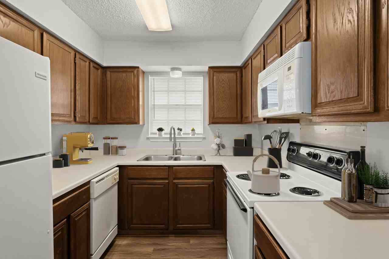 104 Mosscliff Cir #10 - Photo 6 of 15