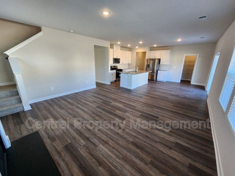 628 Orsman Trl - Photo 6 of 31