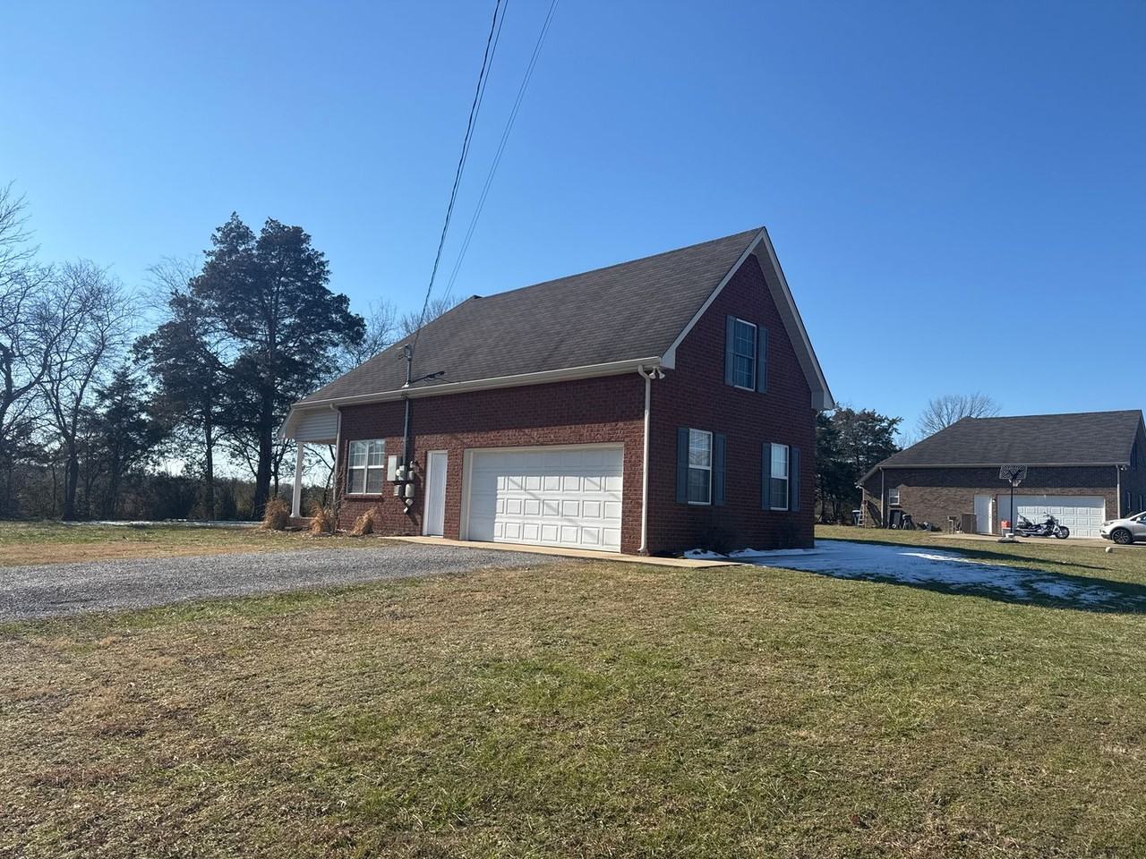 2612 Cliffside Dr - Photo 3 of 17
