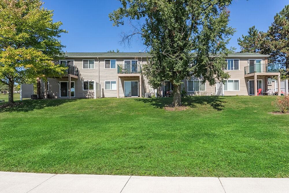 Parkway Meadows - Photo 5 of 23