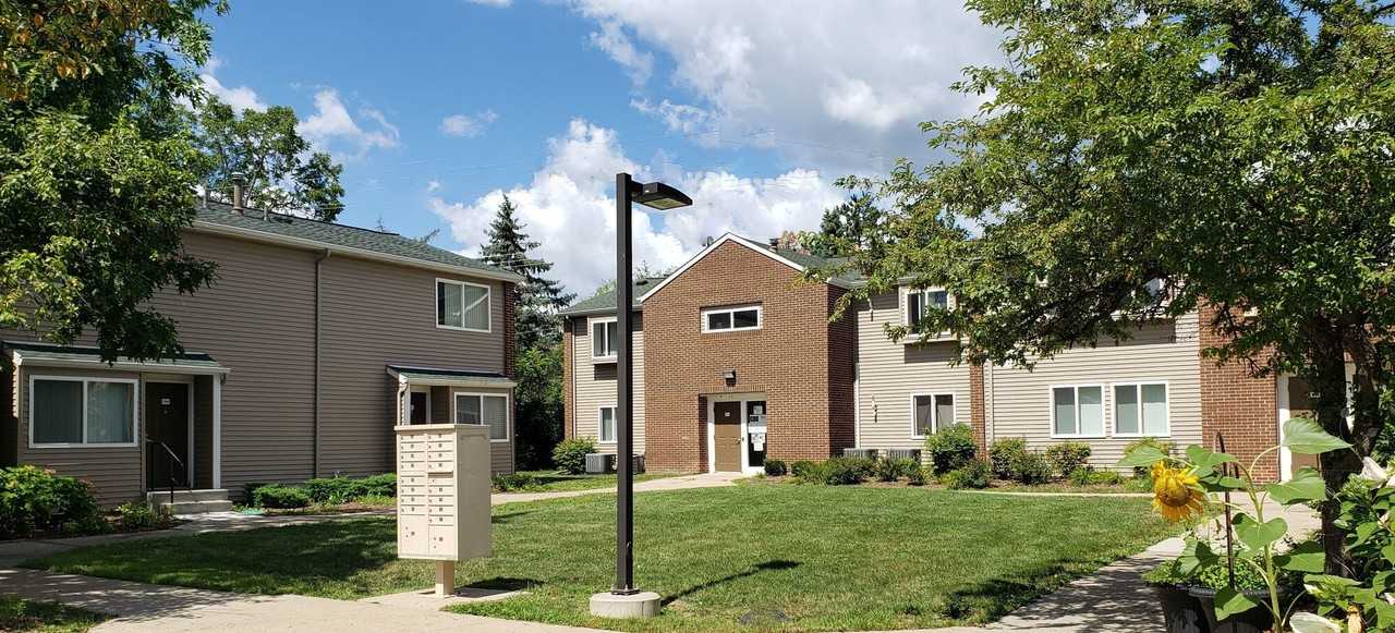 Parkway Meadows - Photo 7 of 23