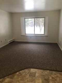 Pinecrest Manor - Photo 2 of 14