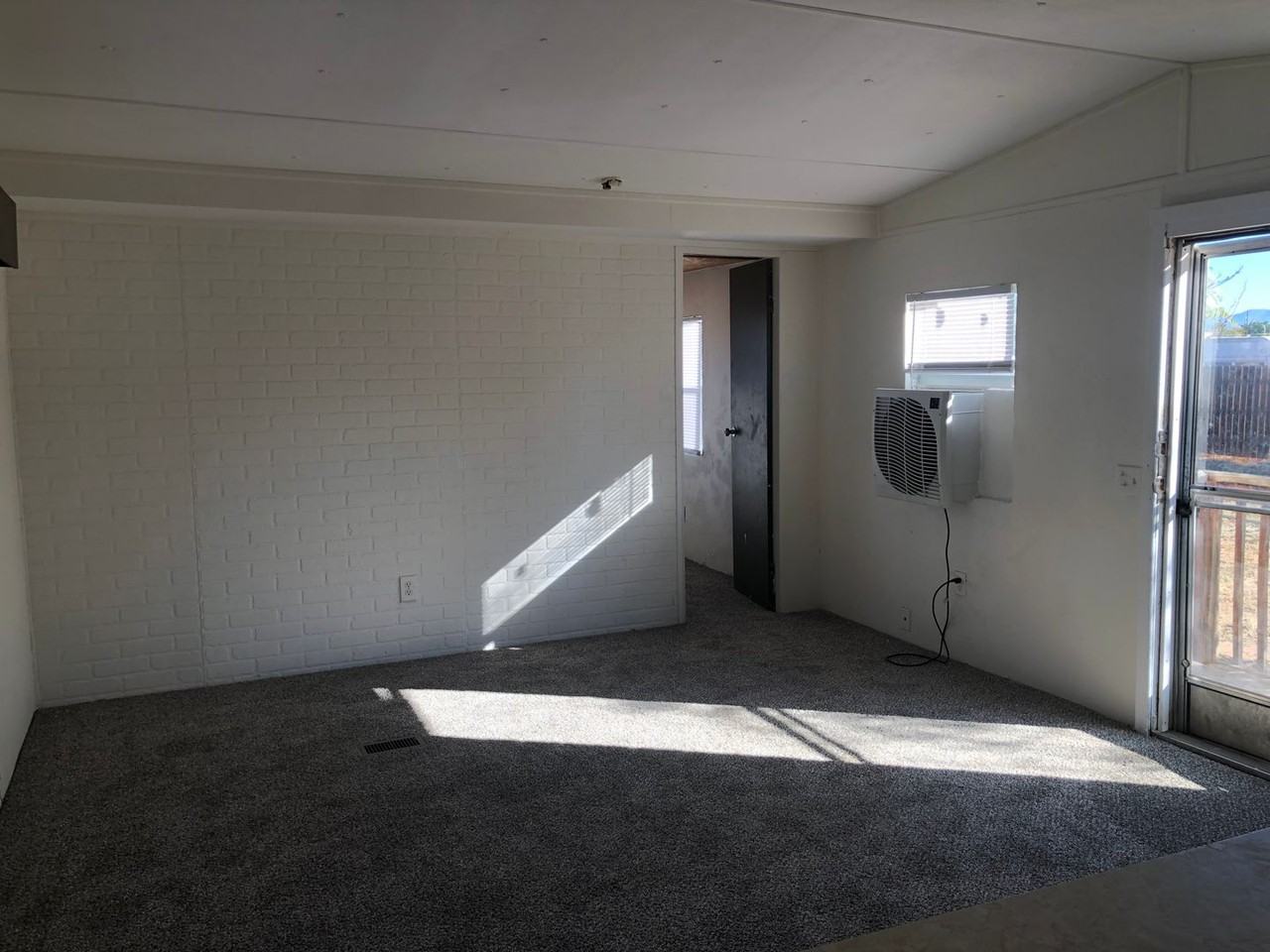 5215 Central Rd - Photo 3 of 6