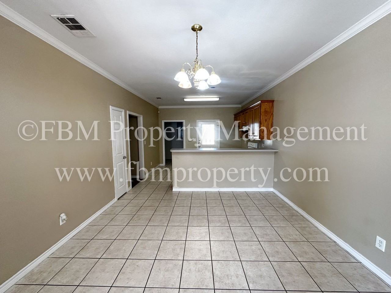 708 Biloxi Dr - Photo 4 of 18