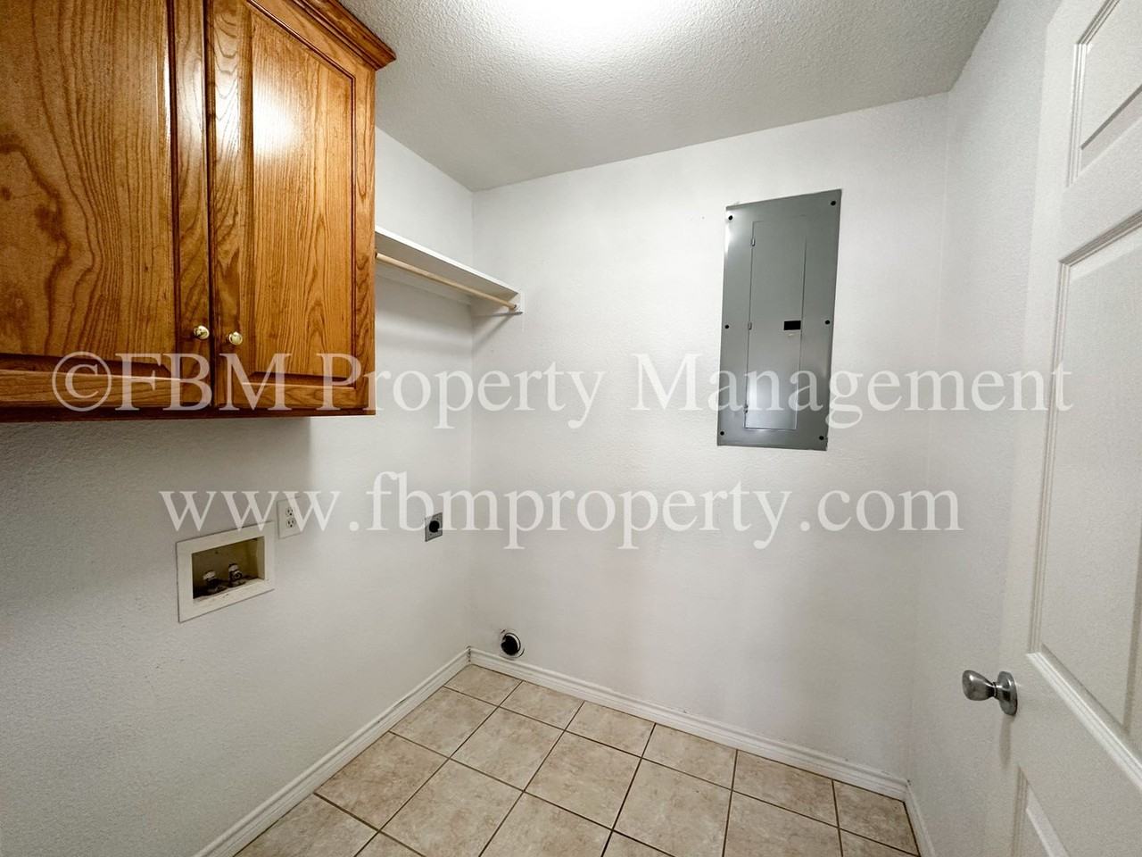 708 Biloxi Dr - Photo 7 of 18