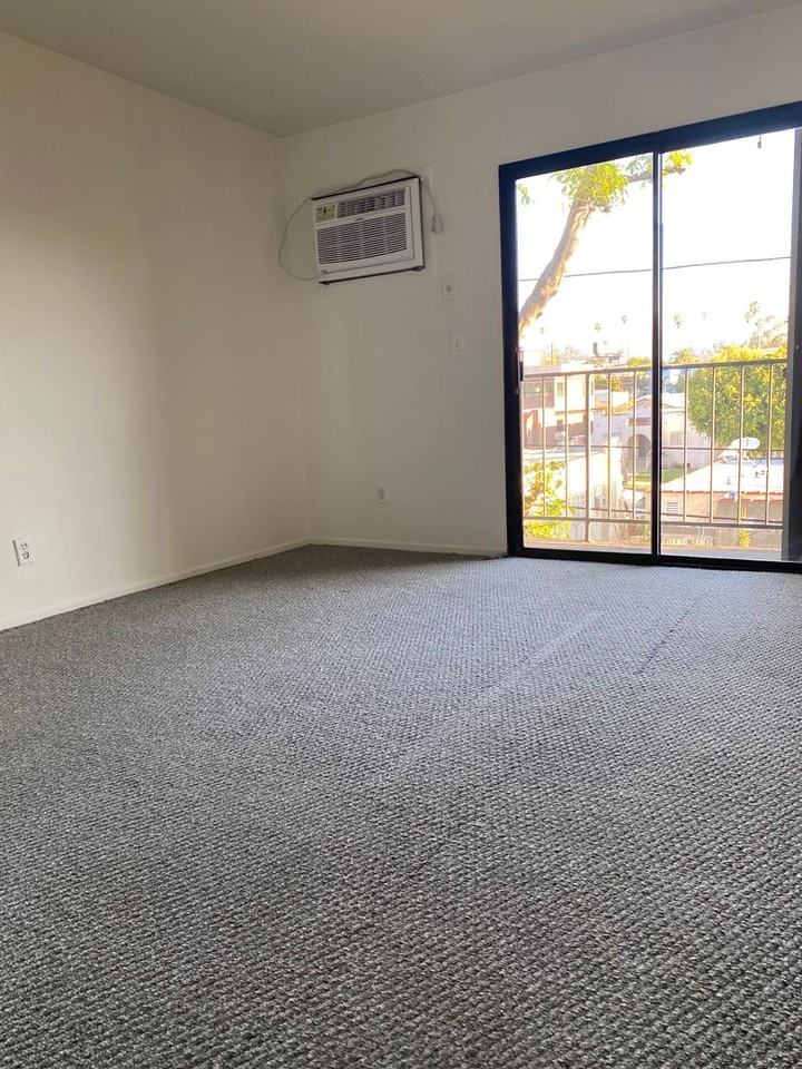 Del Mar - Photo 5 of 36