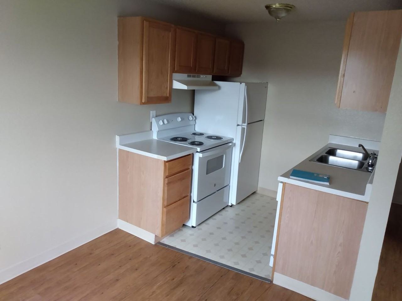 345 N 5th St ##49 - Photo 2 of 6