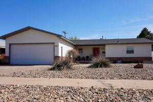 featured image of 805 W Christopher Dr
