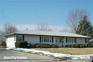 3015 Kellogg Ave - Photo 1 of 1