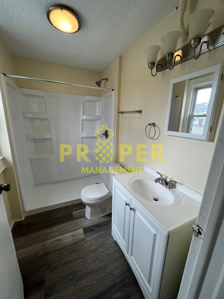 942 Harvard Blvd - Photo 2 of 14