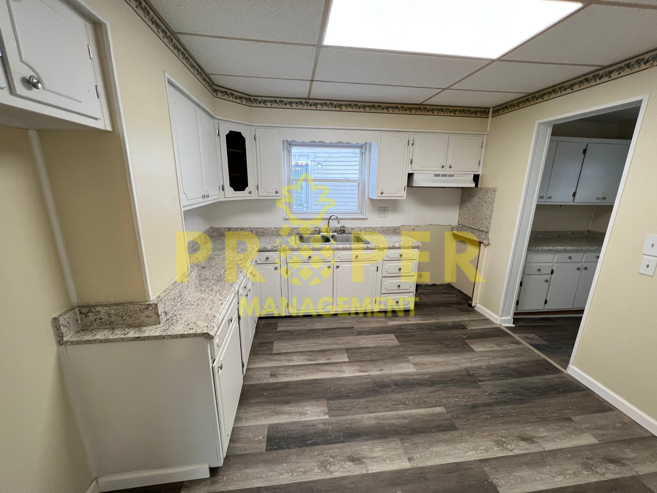 942 Harvard Blvd - Photo 5 of 14