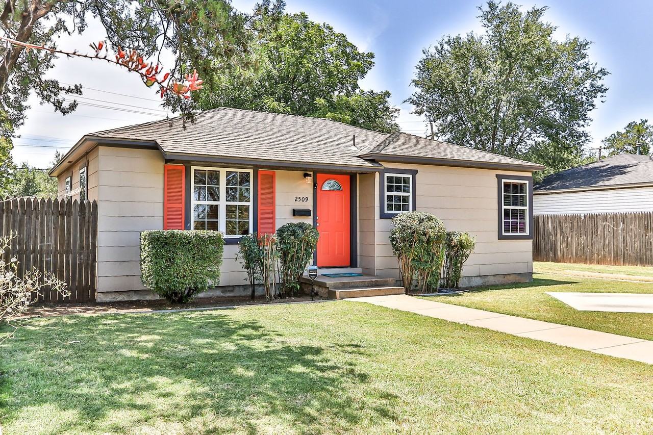 2509 35th St - Photo 2 of 21