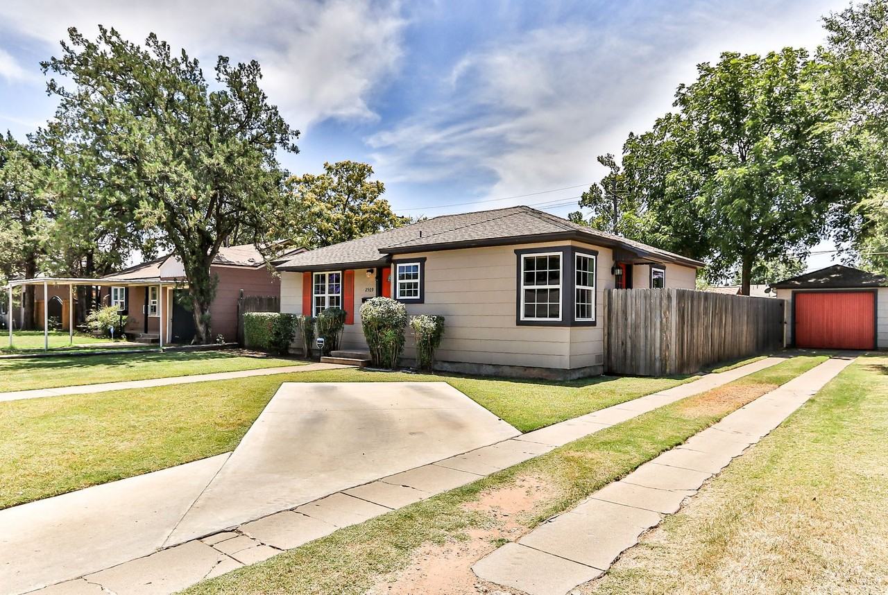 2509 35th St - Photo 4 of 21