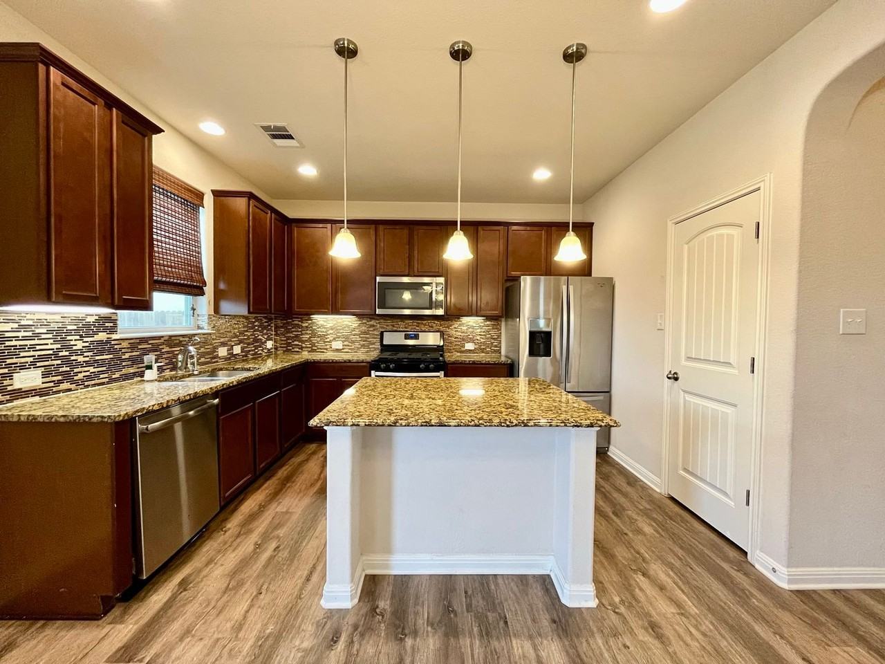 6610 Willow Farm - Photo 3 of 12