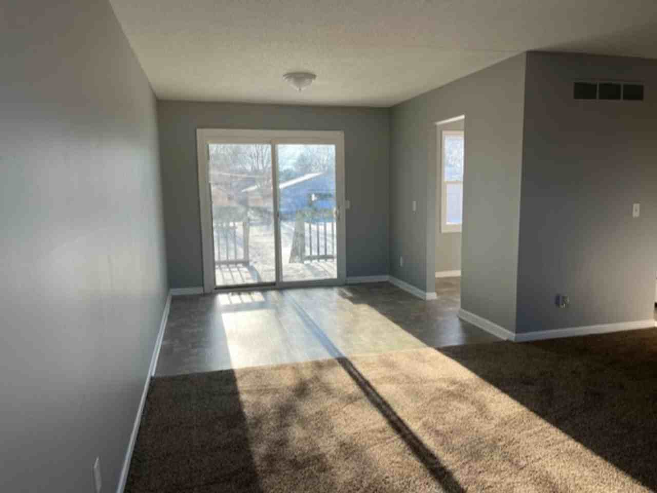 1418 5th Ave - Photo 3 of 11