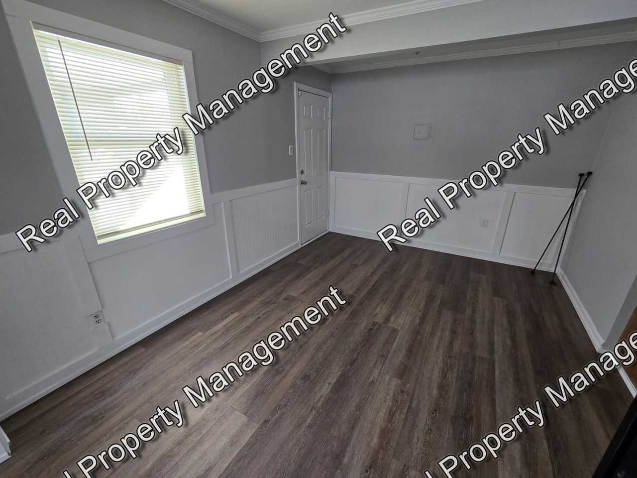 3794 Evergreen St - Photo 3 of 10