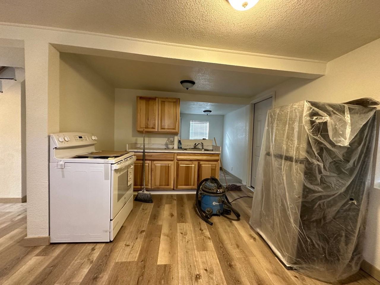 1112 Delta St - Photo 6 of 18