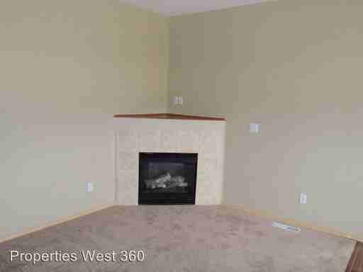 2833 NE Stapleton Rd - Photo 3 of 8
