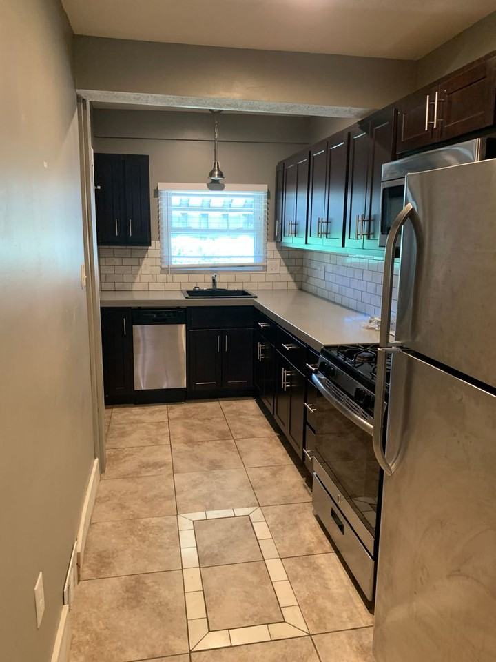 3323 Niagara St - Photo 2 of 11