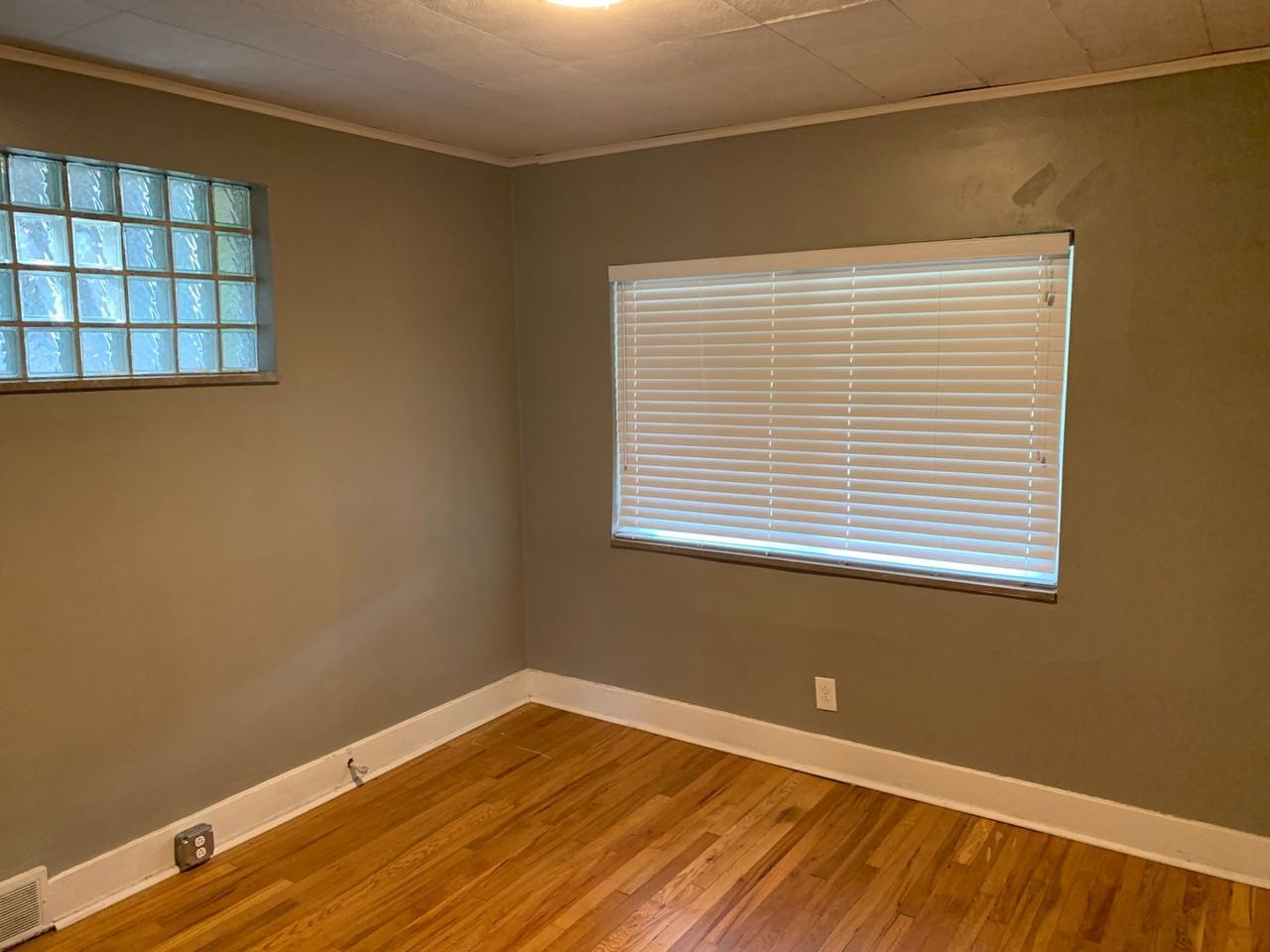 3323 Niagara St - Photo 4 of 11