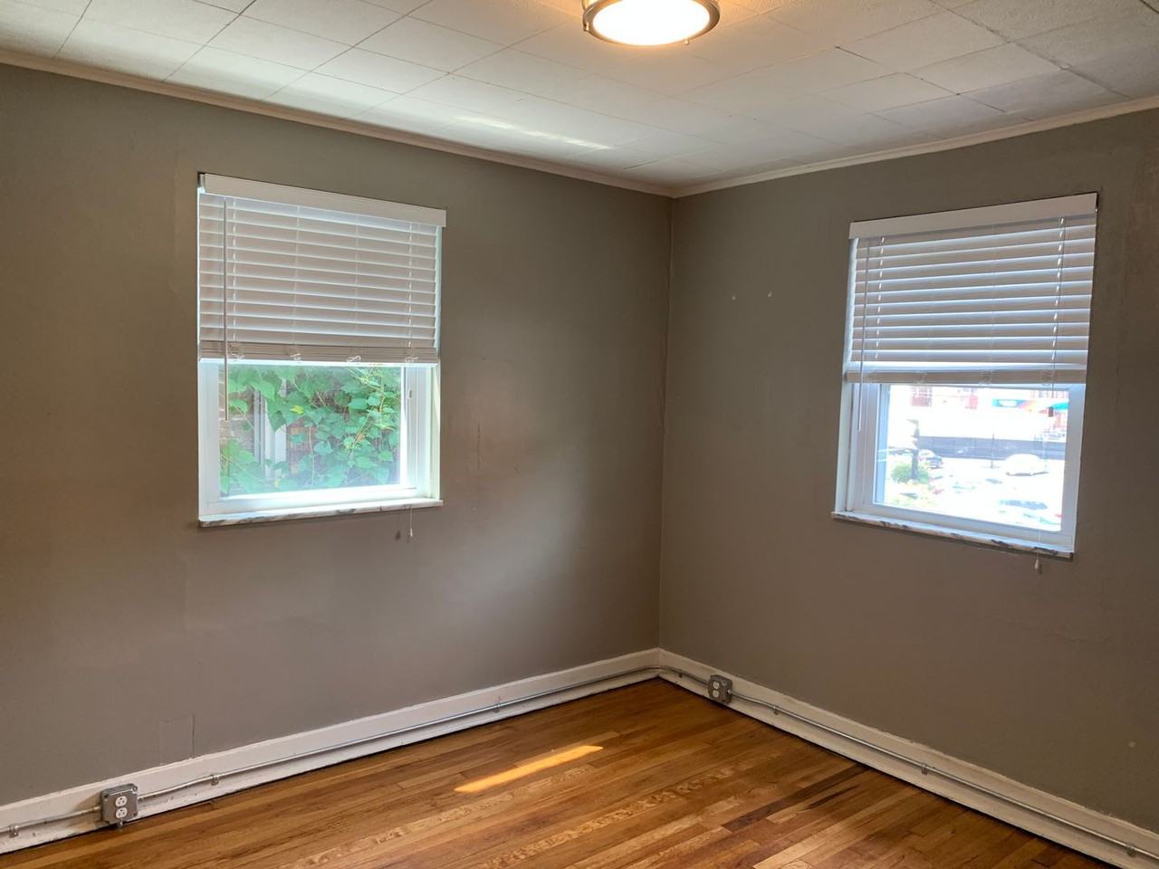 3323 Niagara St - Photo 6 of 11