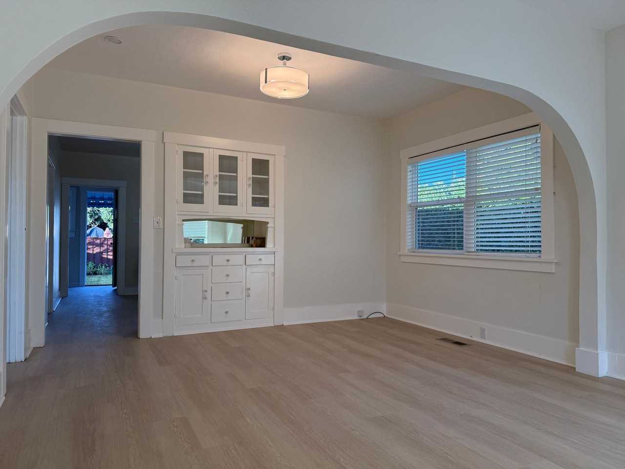 540 Monroe St - Photo 2 of 26