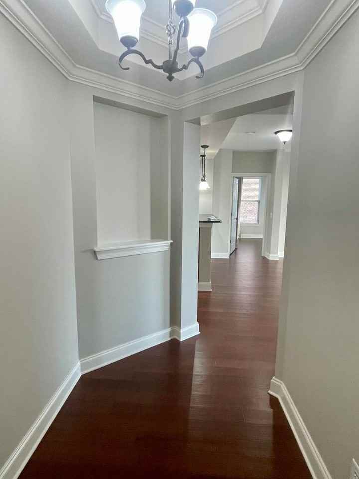 2000 Newark Ln - Photo 3 of 18