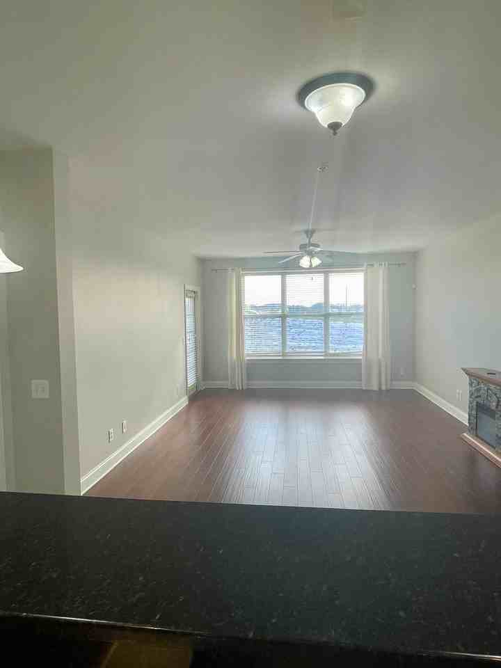 2000 Newark Ln - Photo 7 of 18