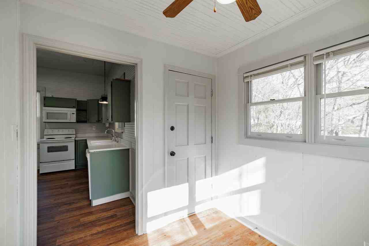 180 First St - Photo 7 of 17