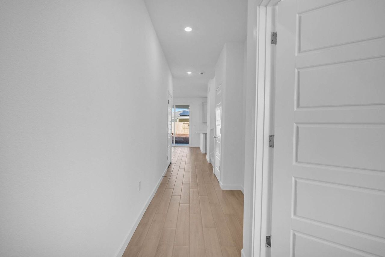 1111 Broad Acres Way - Photo 2 of 29