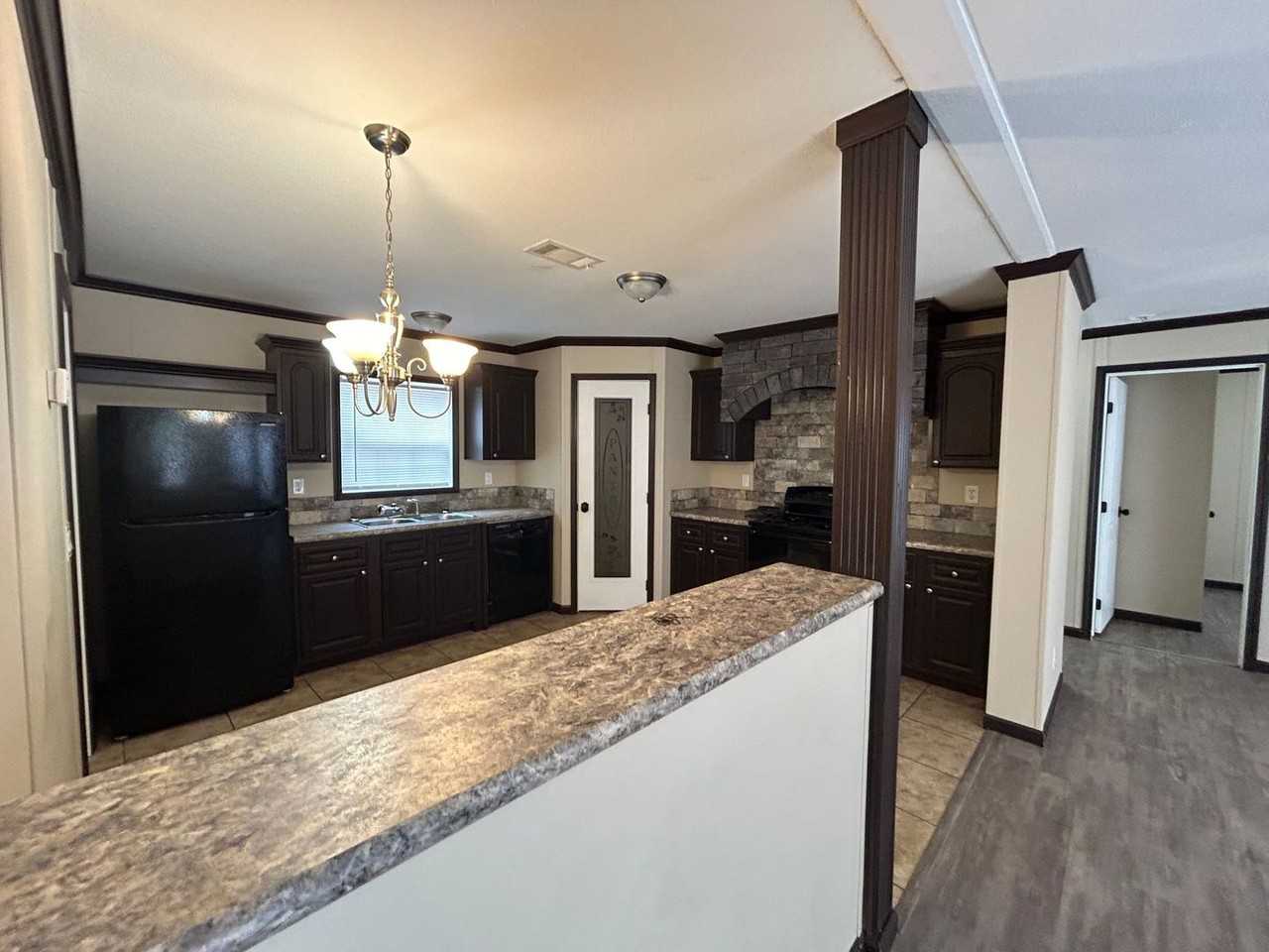 12890 Nw 80th Ave - Photo 6 of 48