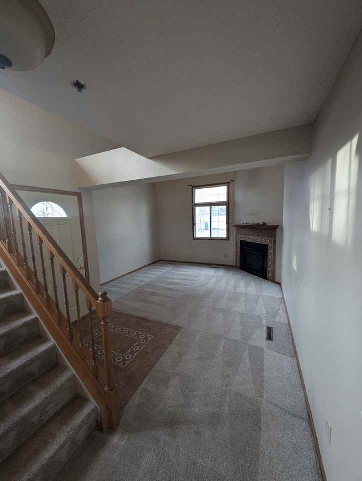 2583 Bedford Ct - Photo 2 of 22