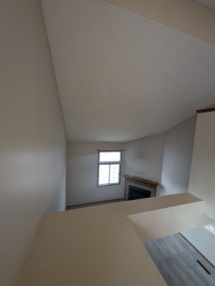 2583 Bedford Ct - Photo 5 of 22
