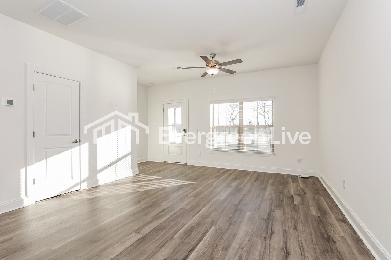 736 Elkins Dr - Photo 6 of 23