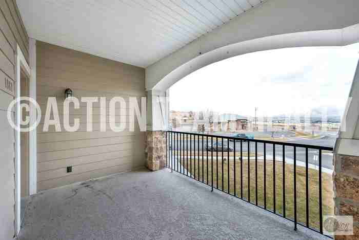 1962 N Crest Rd #1962 - Photo 2 of 22