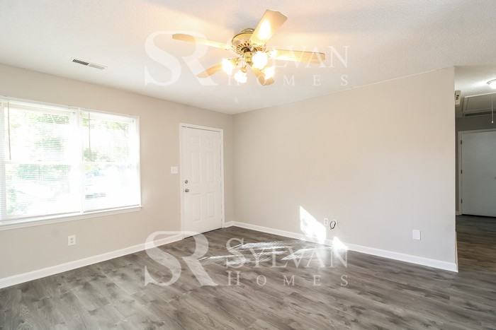 11 Edgewood View Ln - Photo 2 of 15