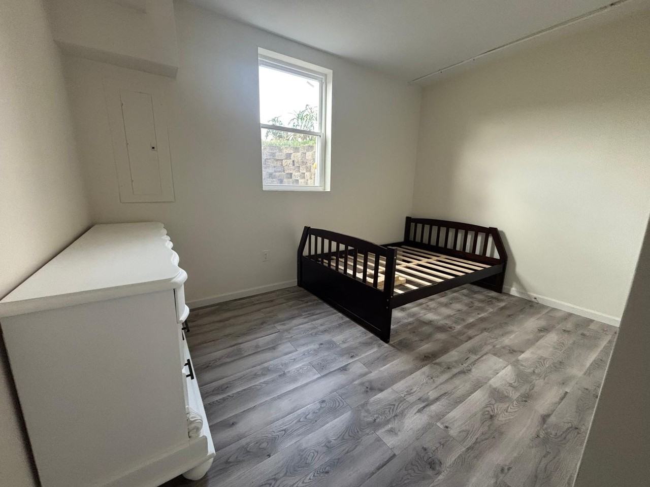 305 E Allens Bridge Rd #NA - Photo 6 of 7