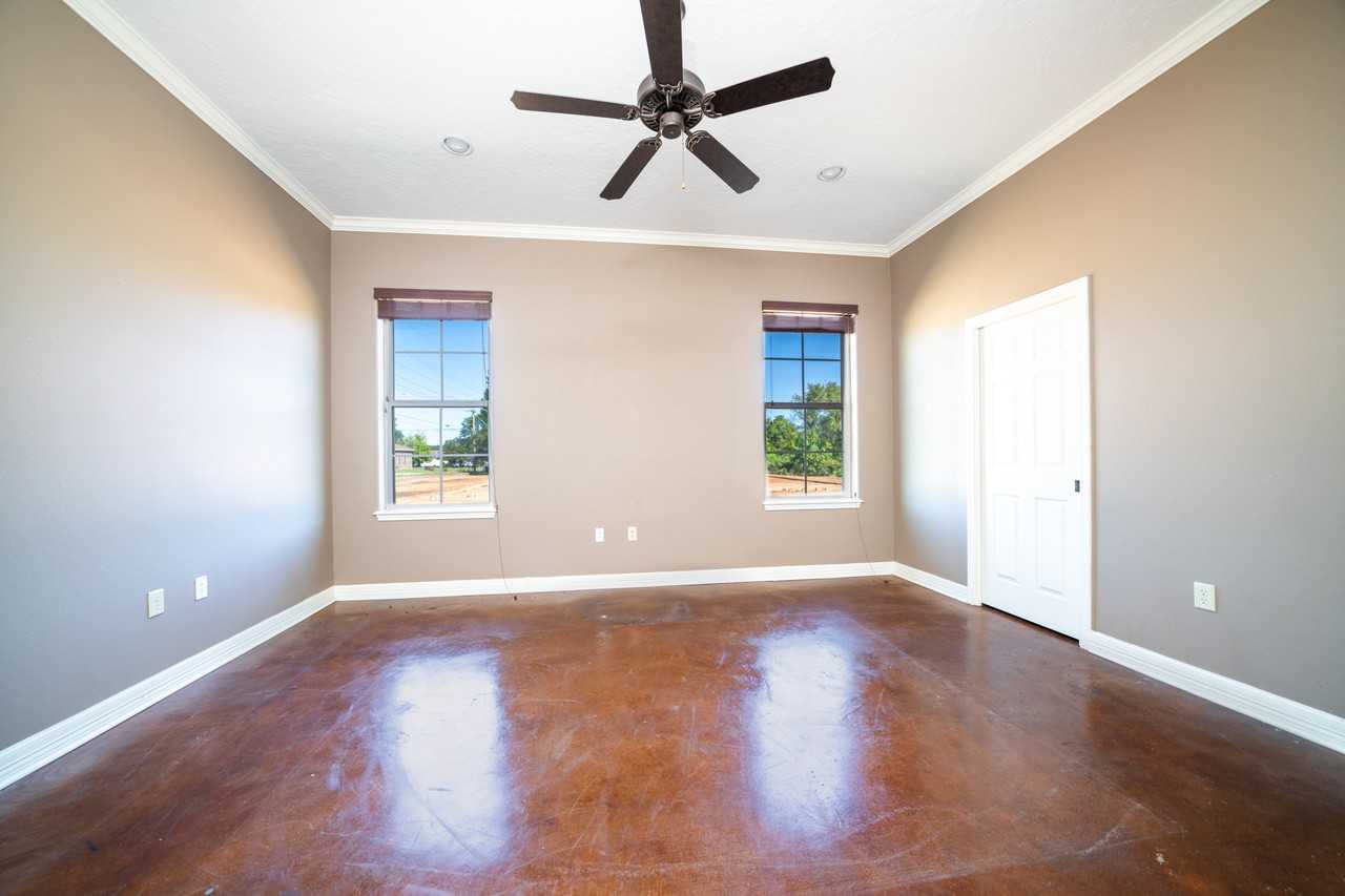 329 N Roberts St #NA - Photo 3 of 18