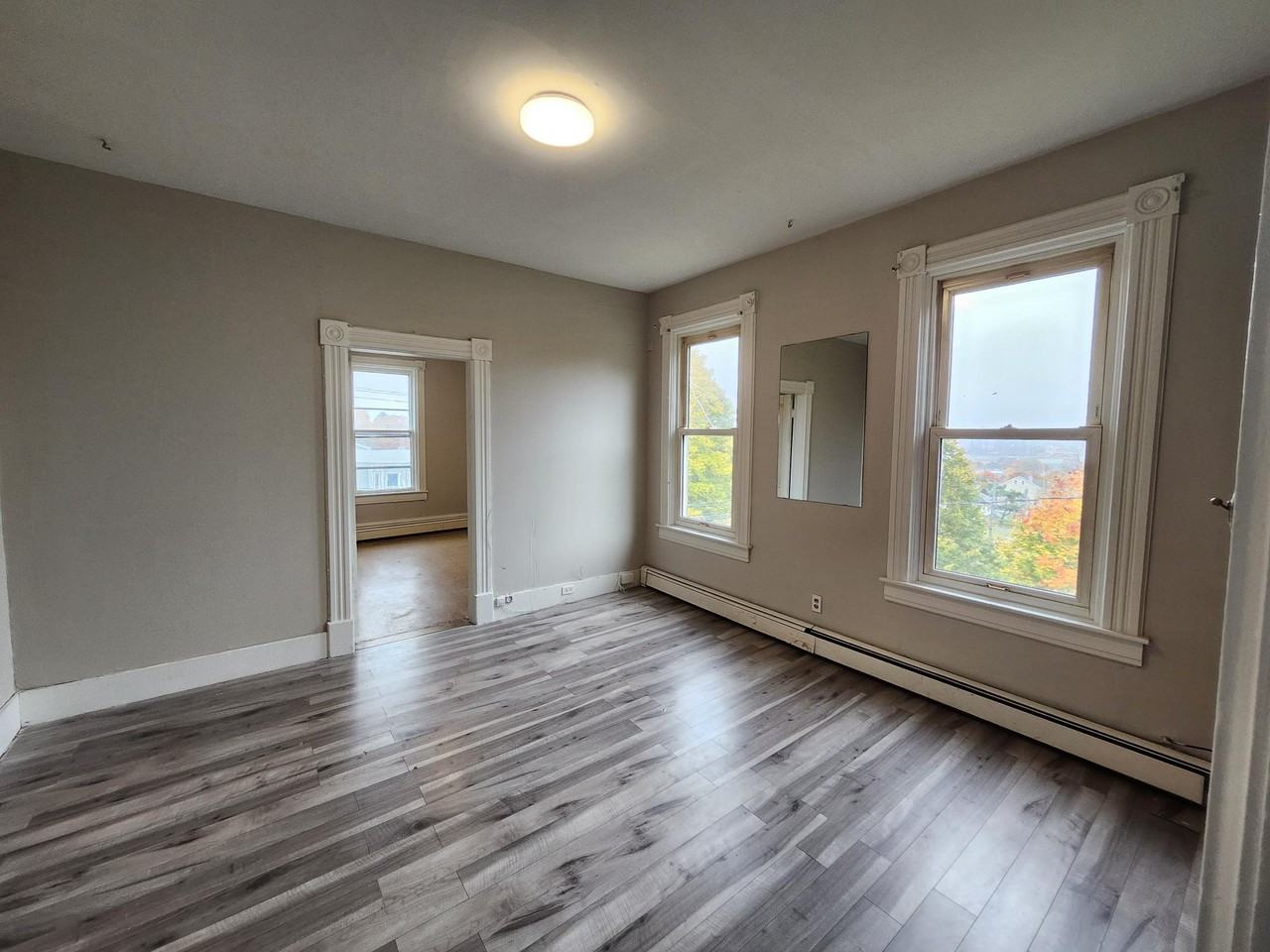 333 Charlotte St W #2 - Photo 3 of 14