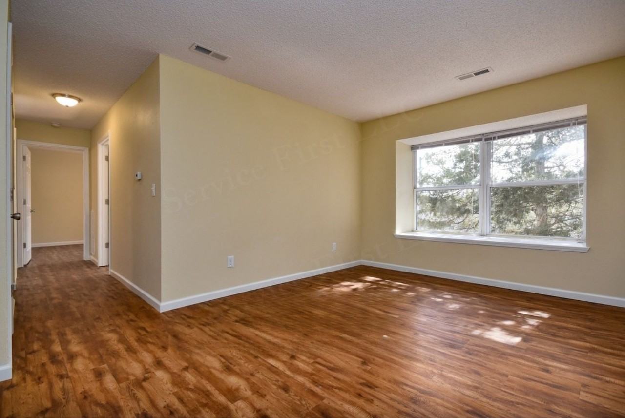 Branson Apartments - Photo 3 of 34