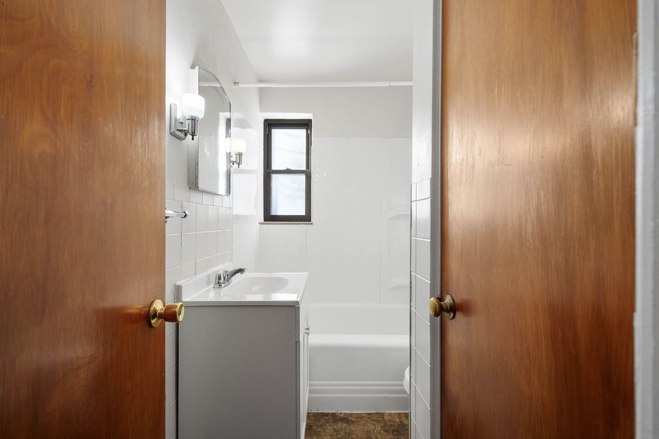 2117 Brownsville Road - Photo 2 of 50