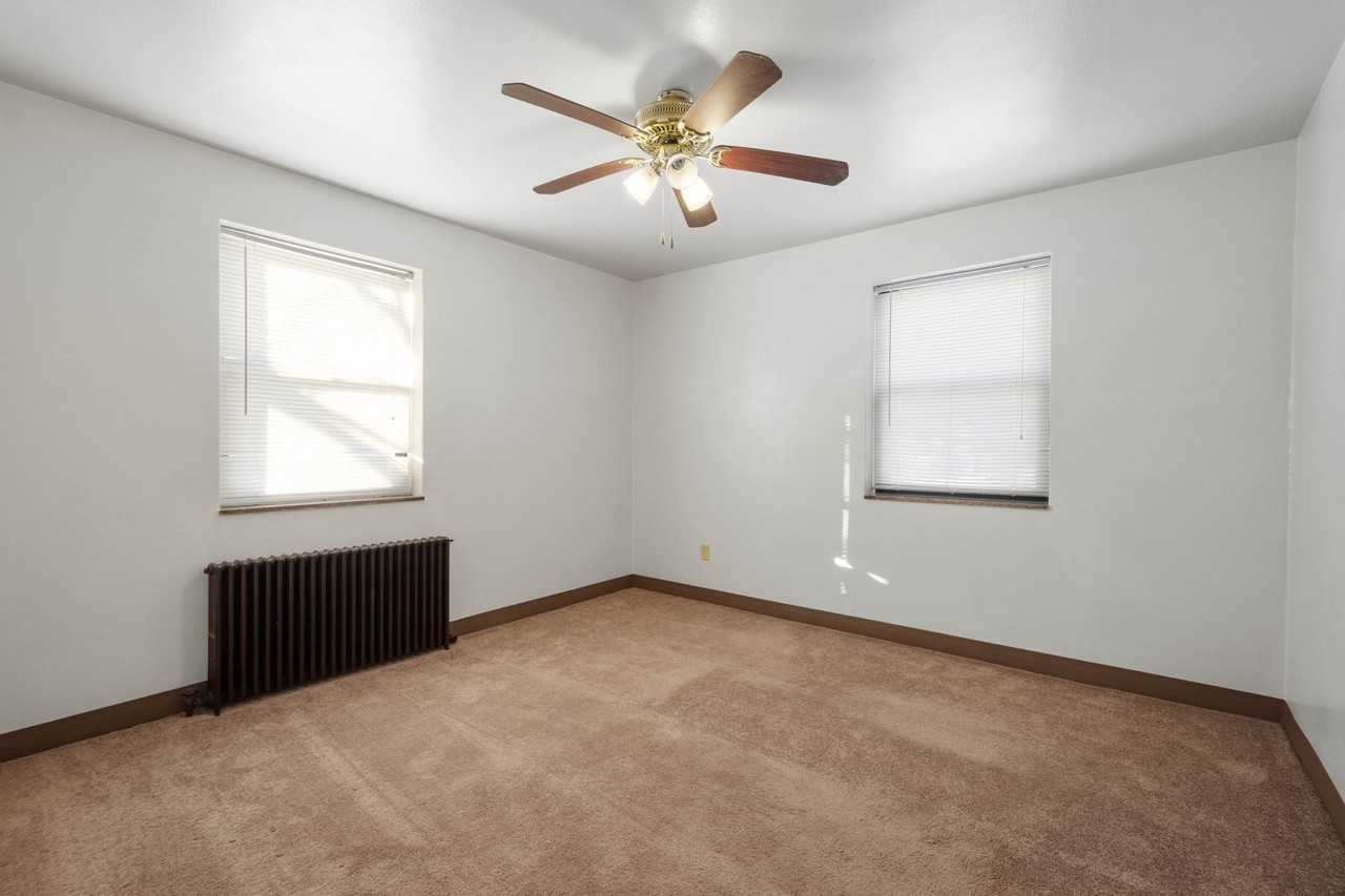 2117 Brownsville Road - Photo 4 of 50