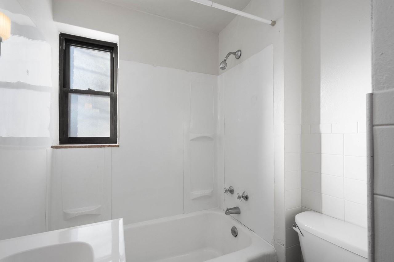 2117 Brownsville Road - Photo 6 of 50